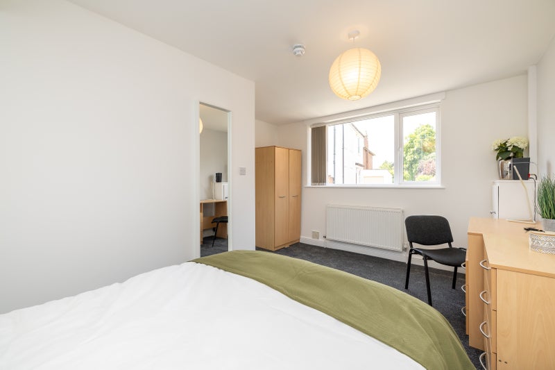 Room Pickard Street in Warwick