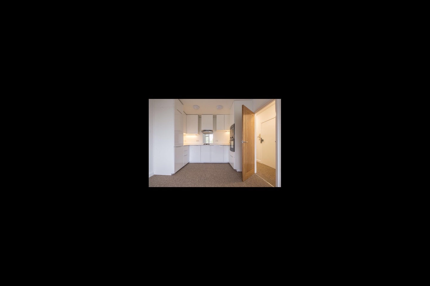 Flat St Quintin Avenue in Greater London
