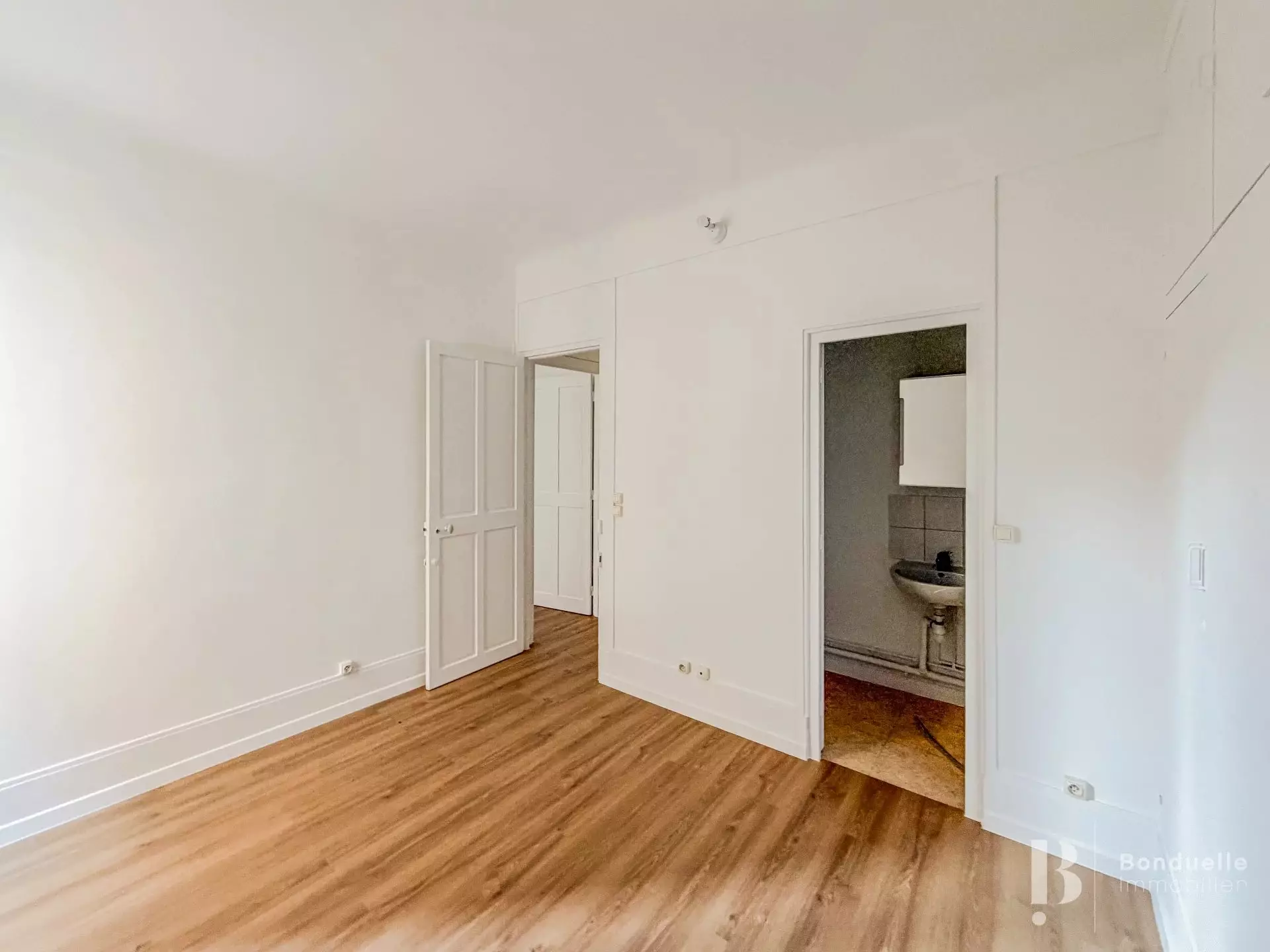 Flat Rue Taine in Paris