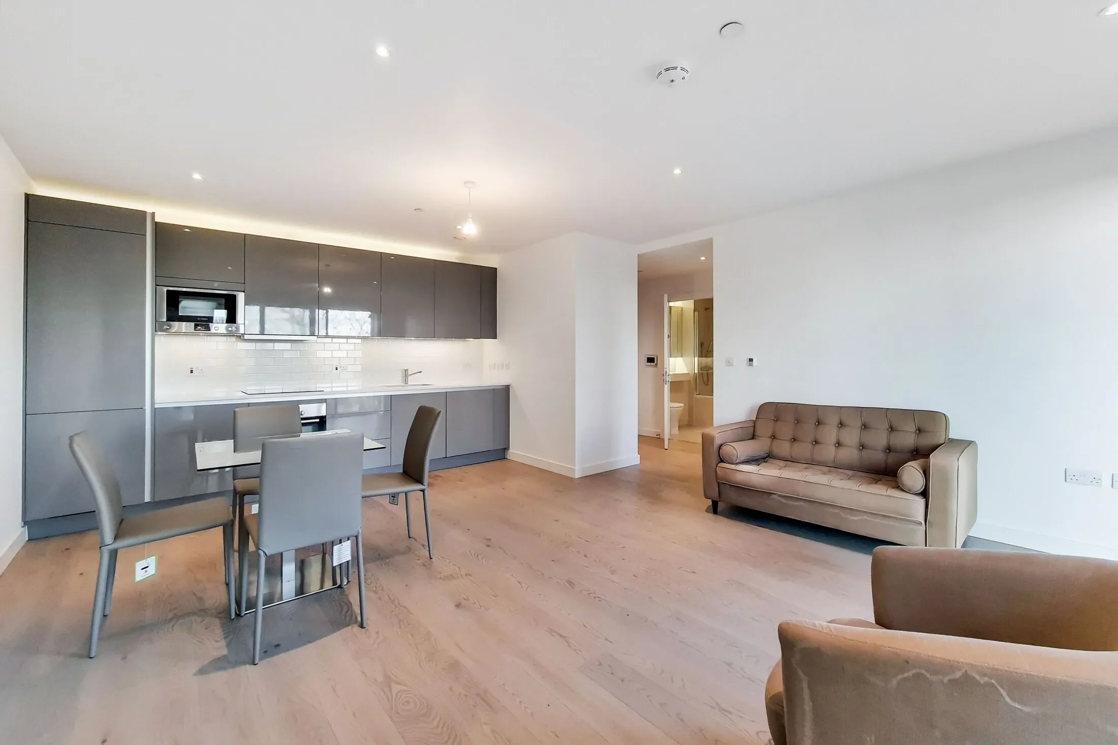 Flat Rodney Road in Greater London