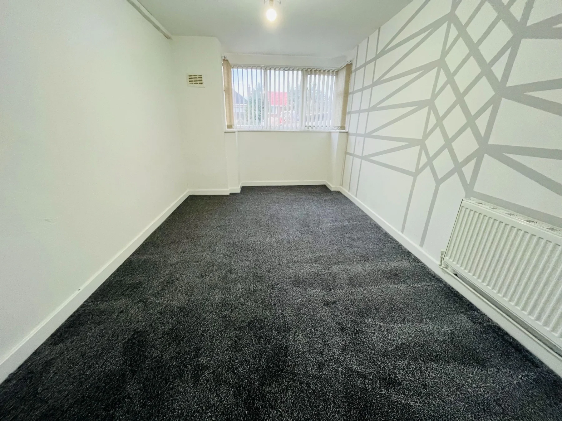 Flat Vicarage Lane in Coventry