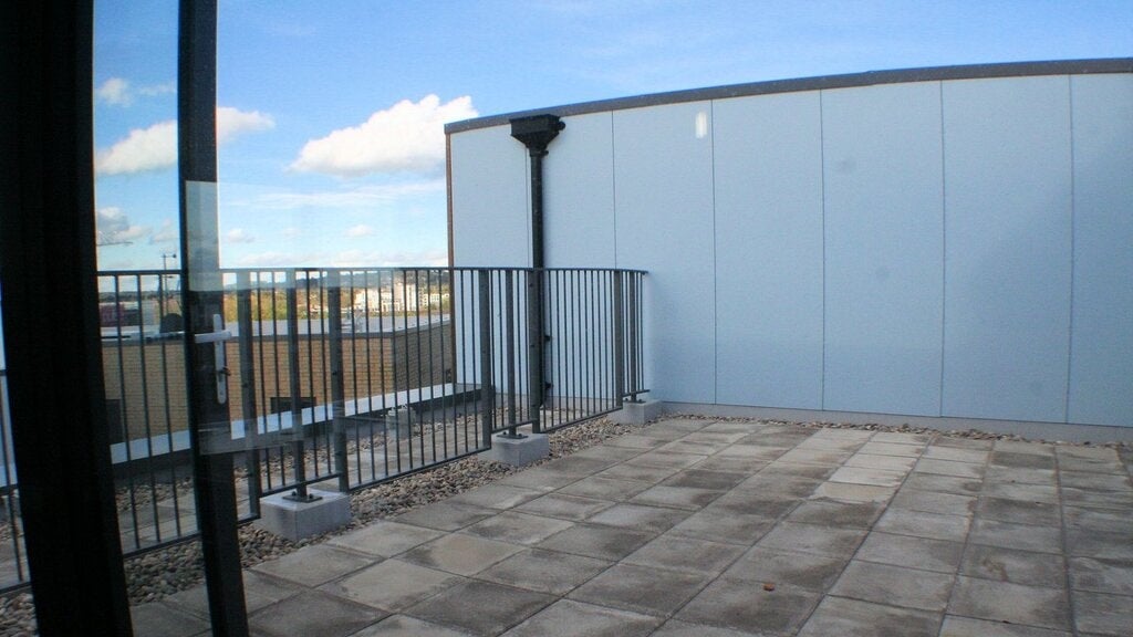 Flat Tanner Close in Greater London