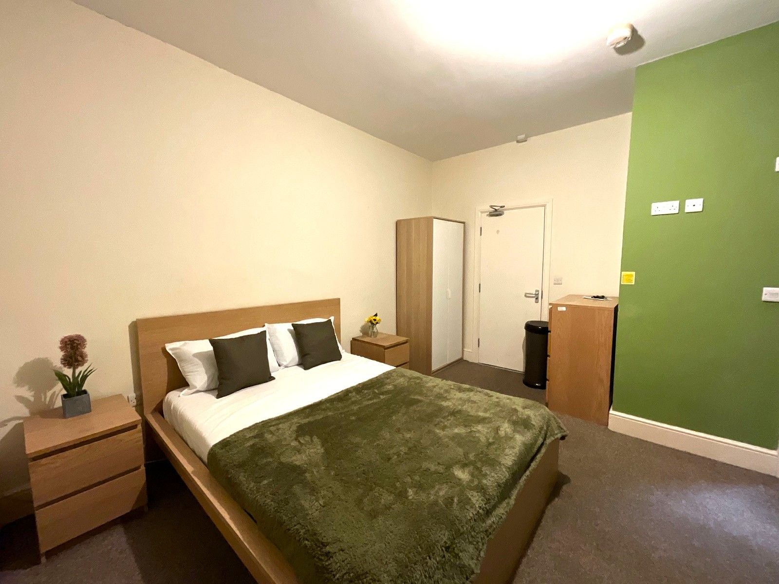 Room Highfield Road in Doncaster