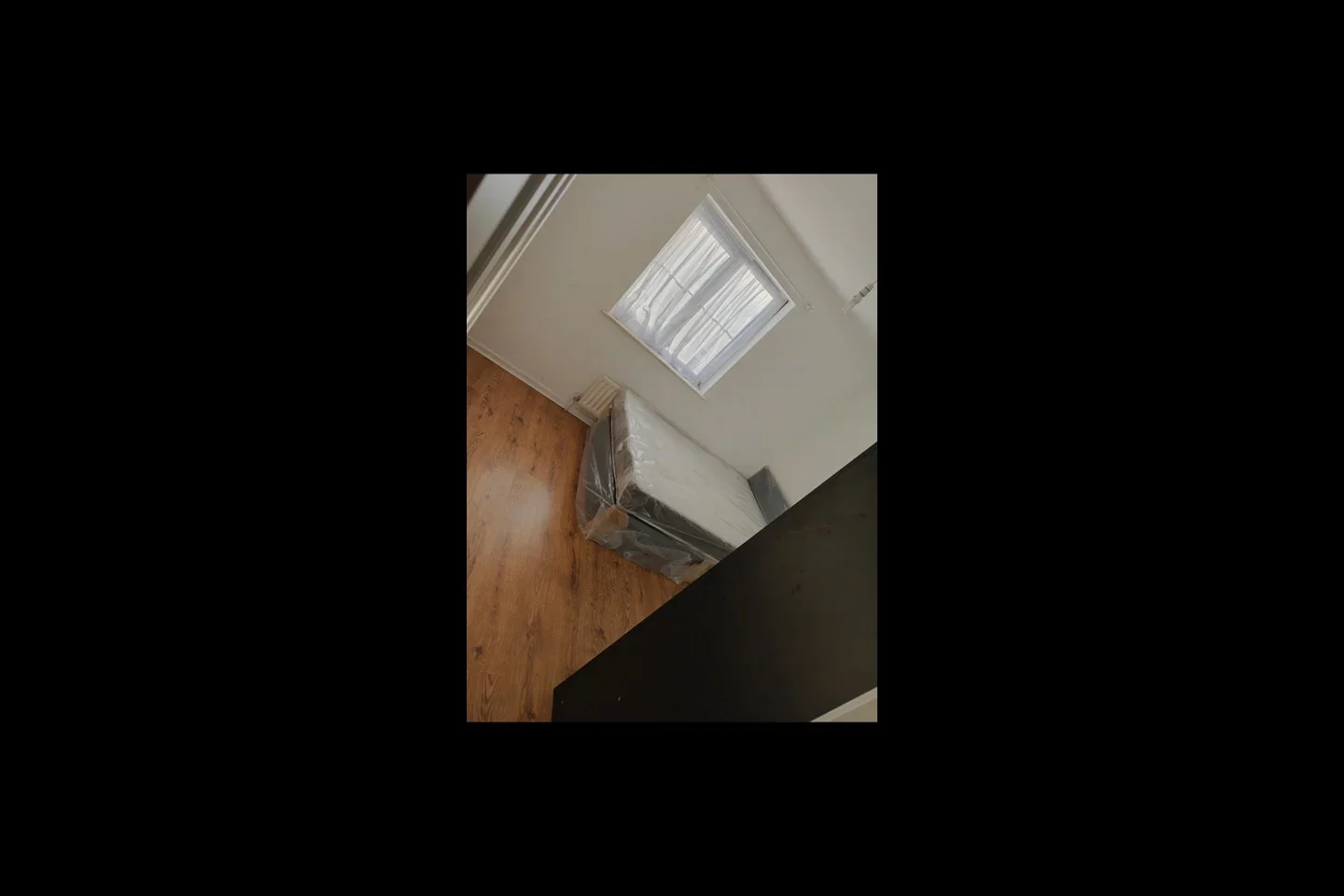 Room Estuary Close in Greater London