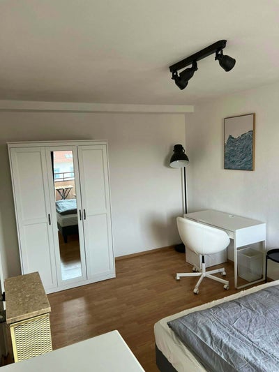 Zimmer Charlottenstraße in Stuttgart