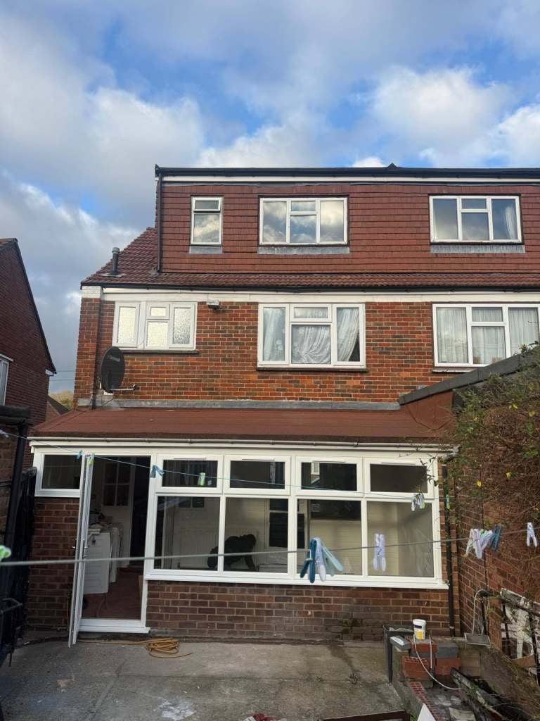 House Hawkwood Crescent in London