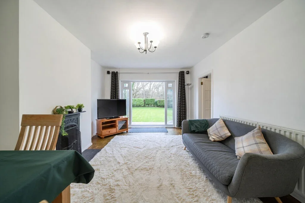House Thornhill Road in Greater London