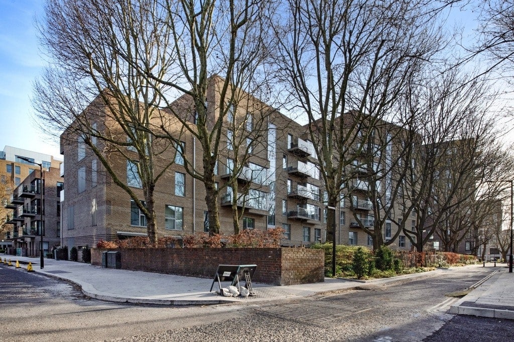 Flat Victory Place in Greater London