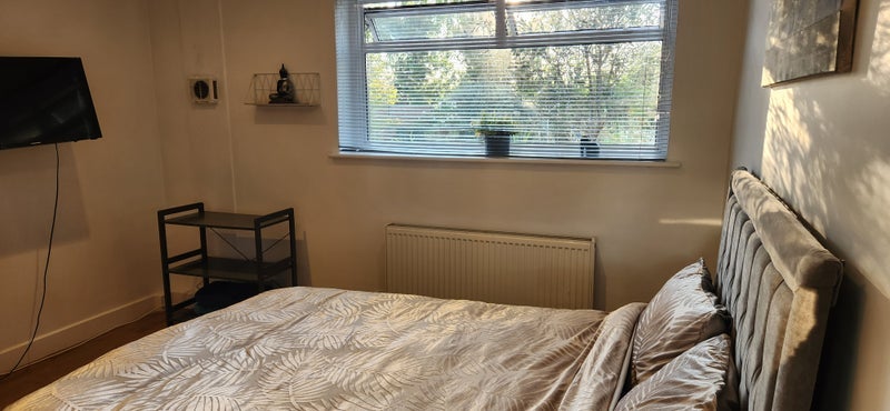 Room Carters Hill Close in Greater London