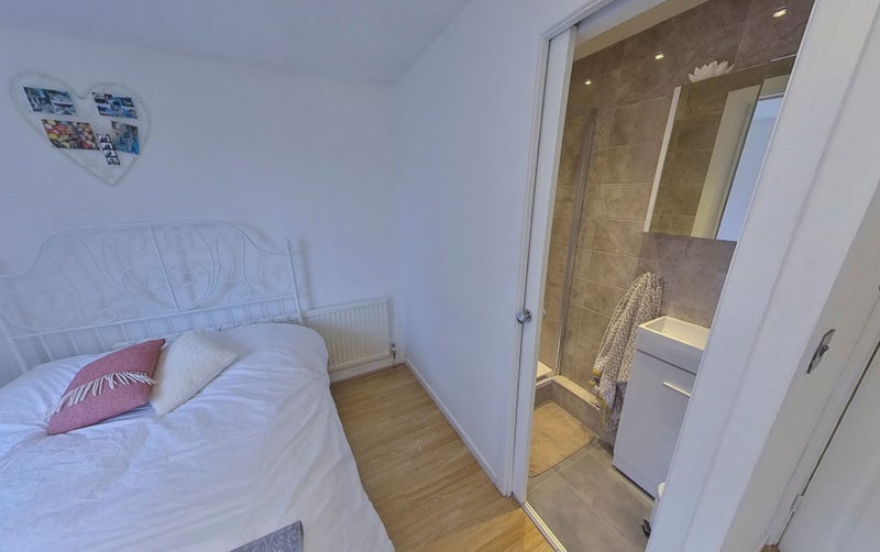 Room Wrights Green in Greater London