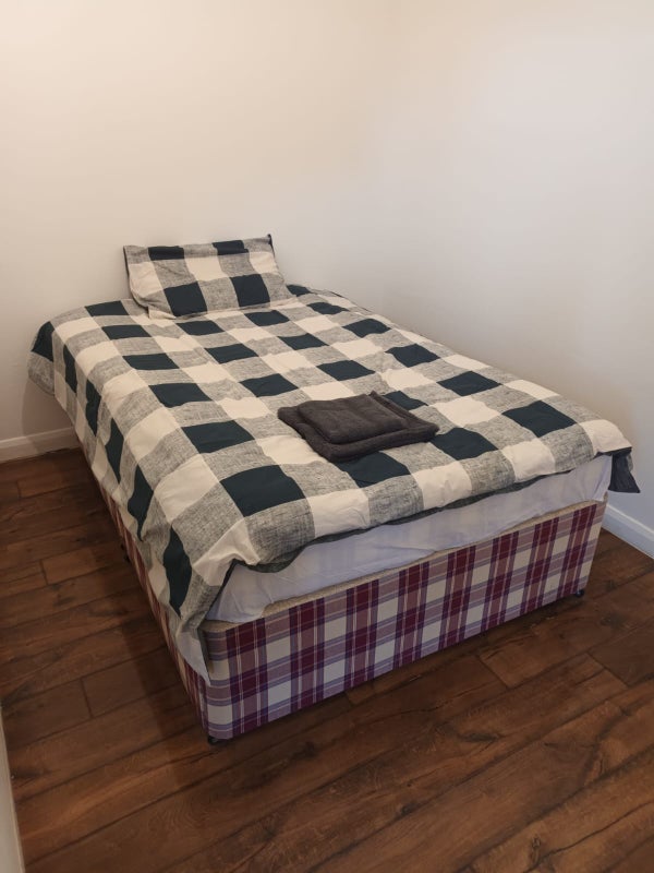 Room Cromwell Square in Ipswich