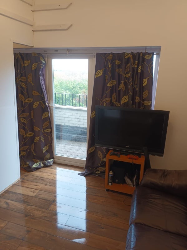Room Cromwell Square in Ipswich