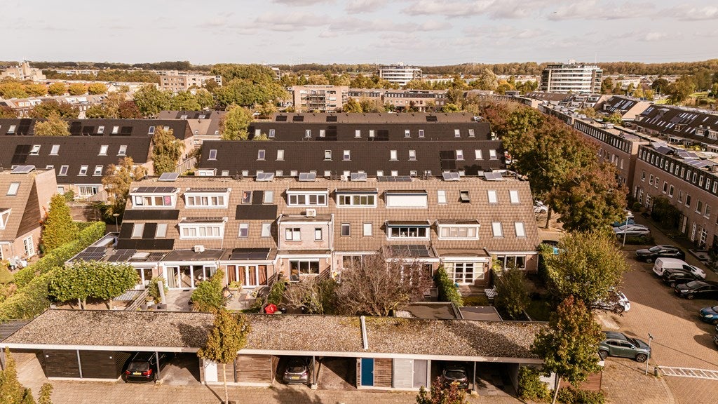 Huis Hollandse Aak 16 in Velserbroek
