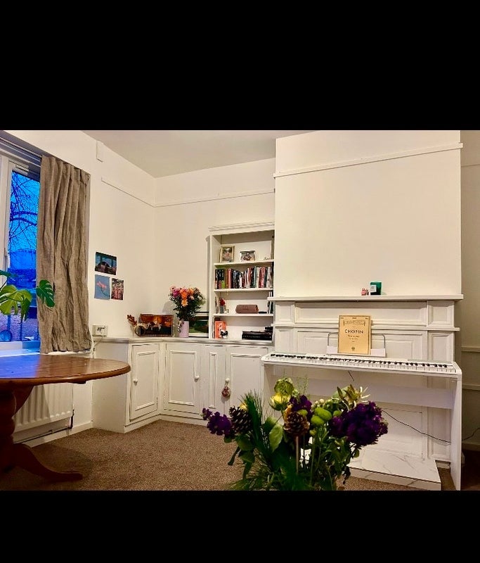 Room St Anns Road in Greater London