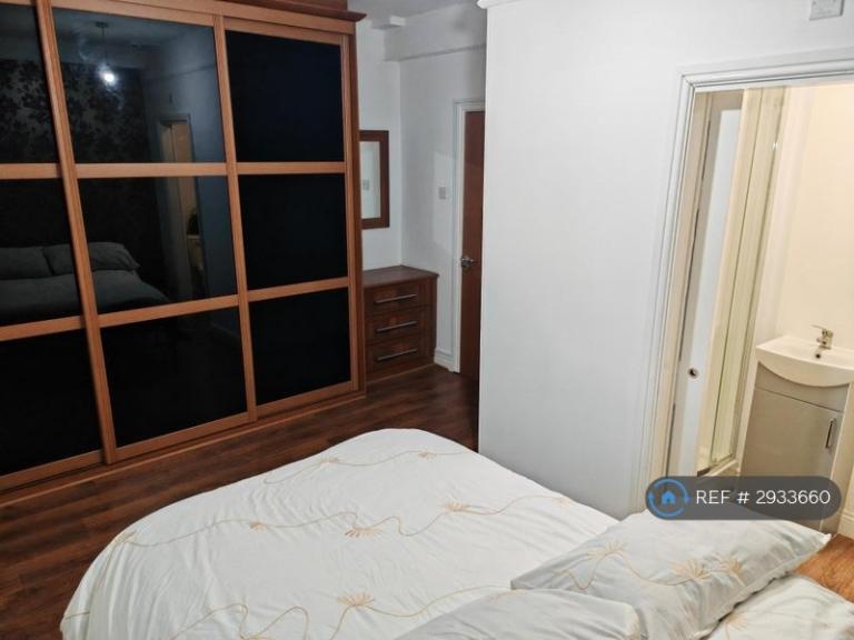 Room Hardshaw Street in St Helens