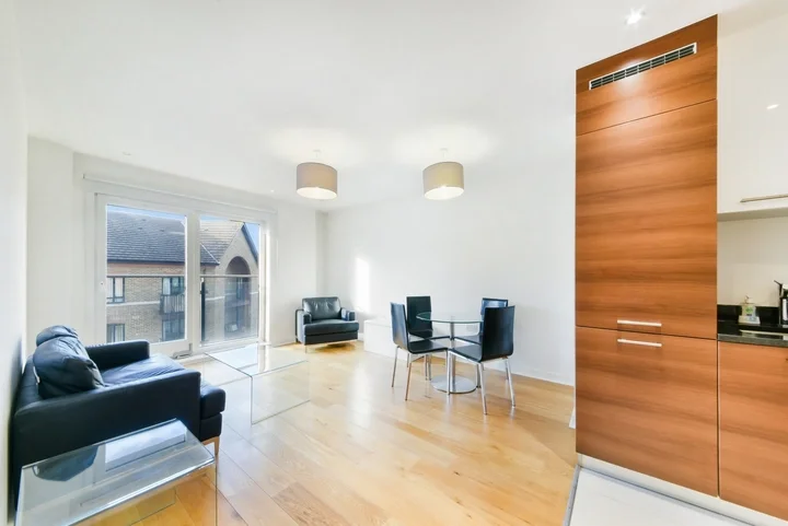 Flat Forge Square in Greater London