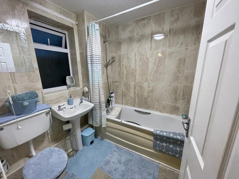 House Turnbridge Close in Bristol