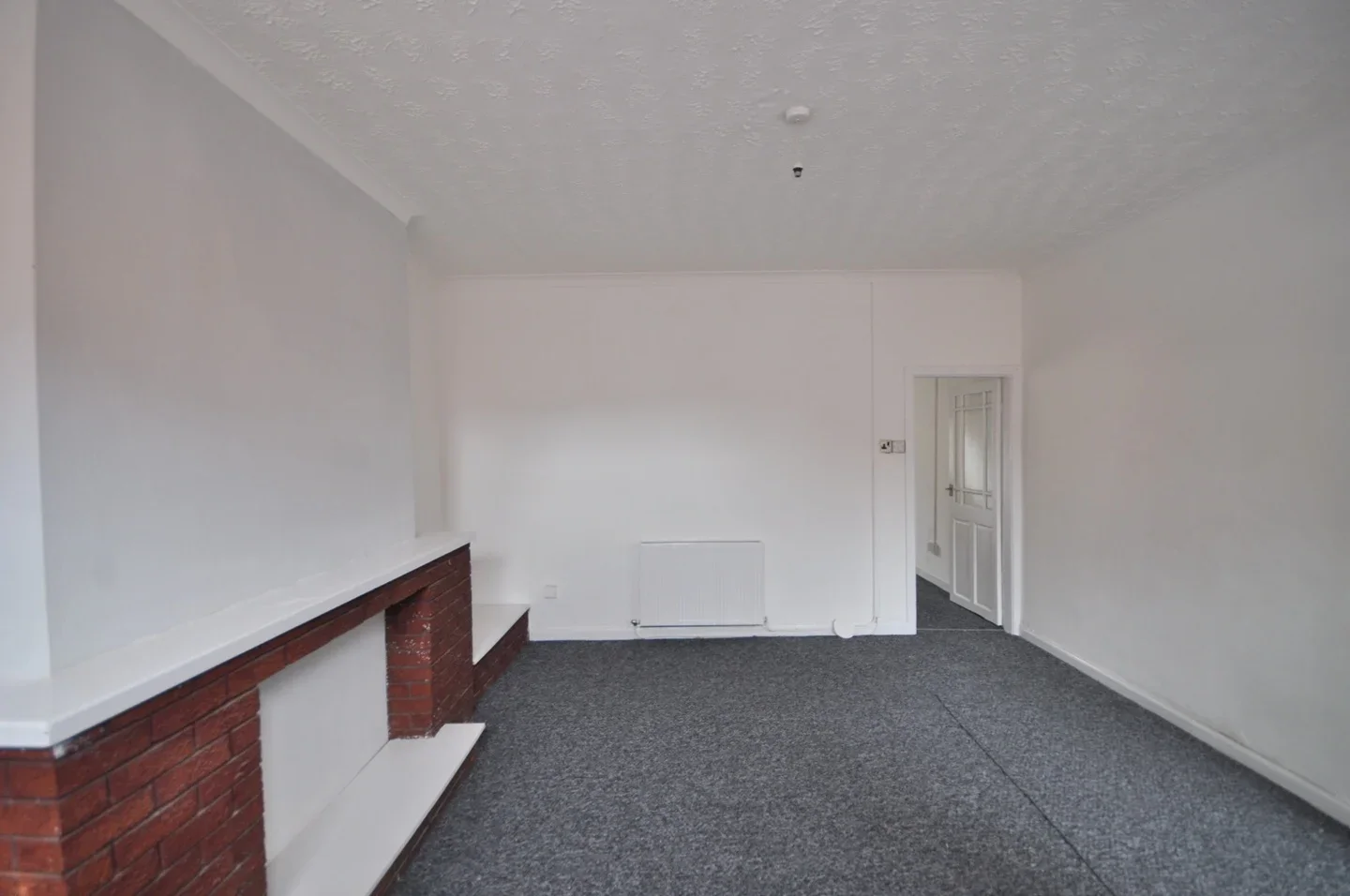 House Richelieu Street in Farnworth