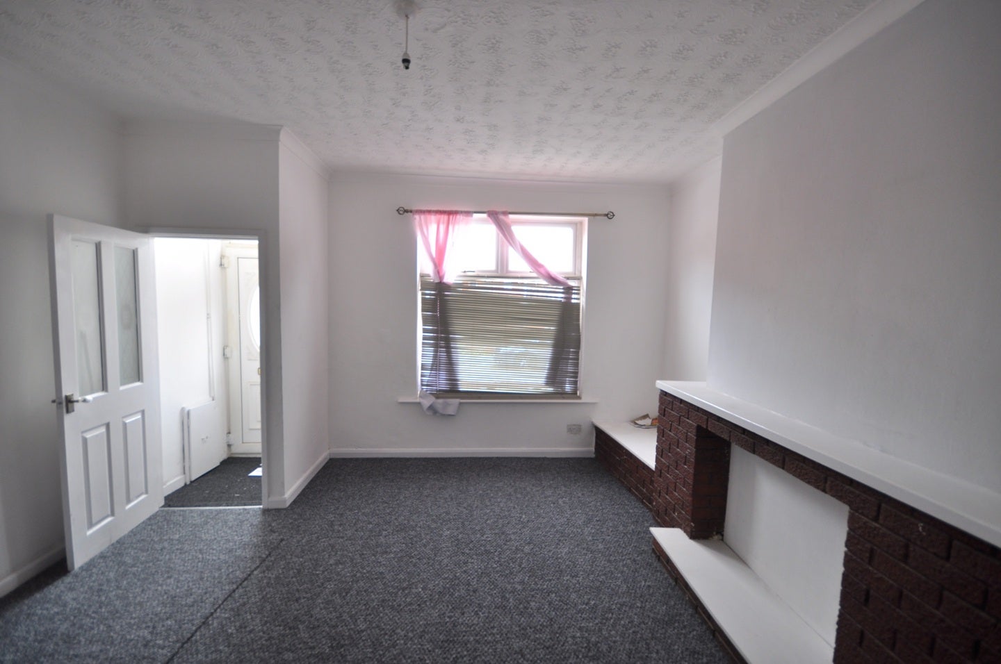 House Richelieu Street in Farnworth