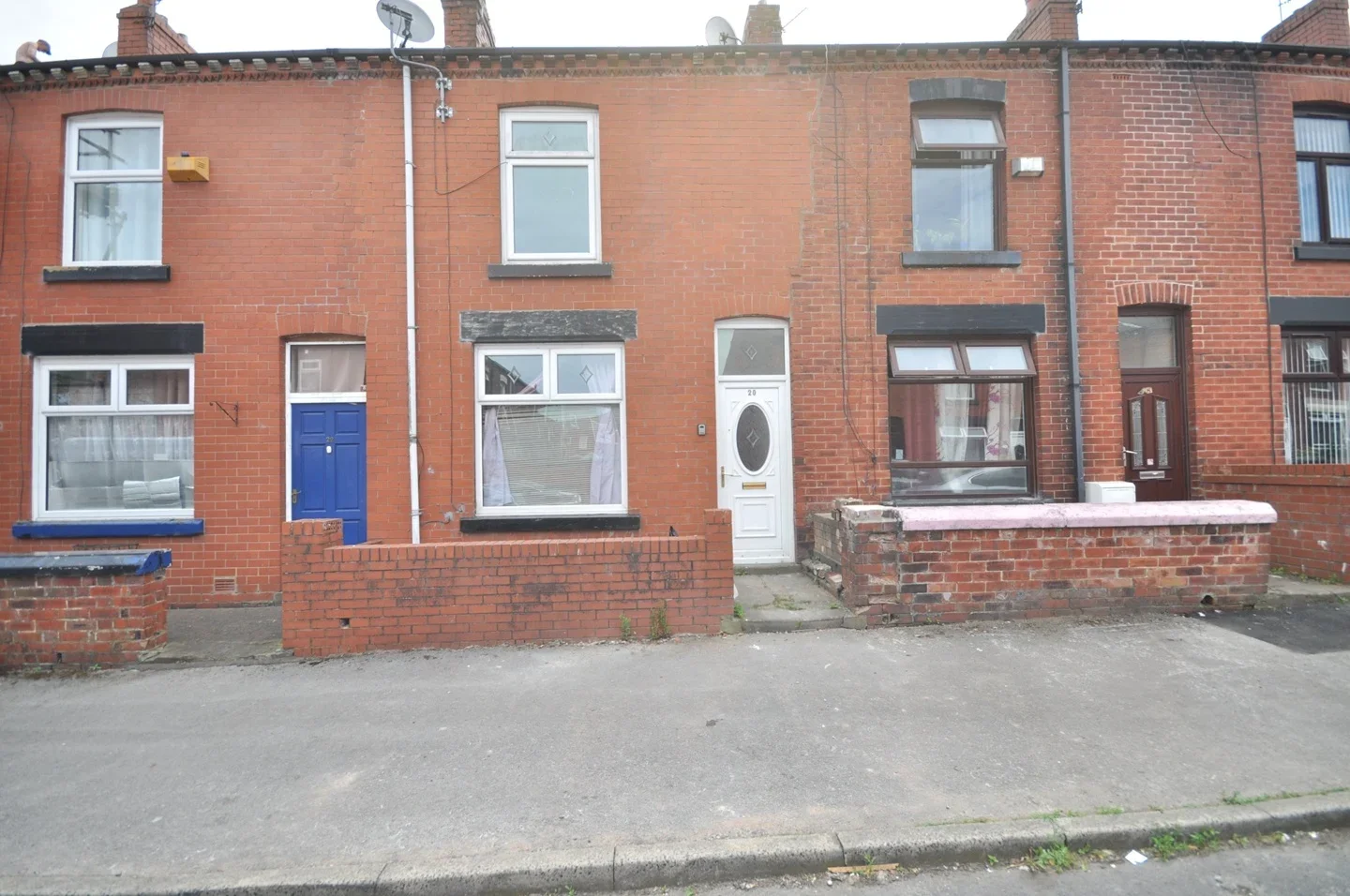 House Richelieu Street in Farnworth