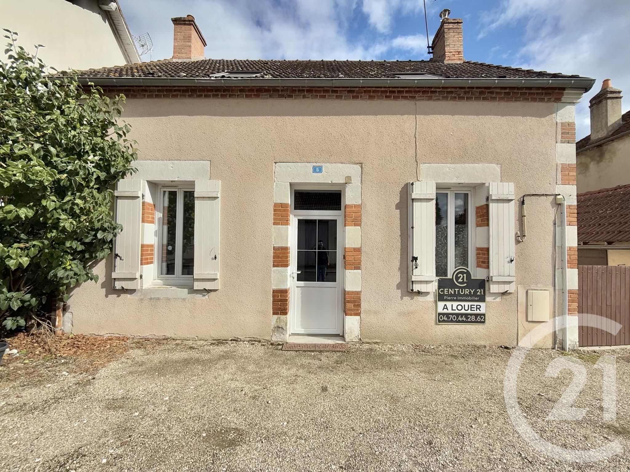 House Rue Anne-Marie Guillemot in Dornes