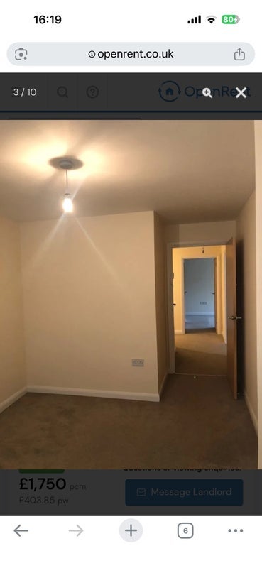 Flat Manbrough Avenue in Greater London
