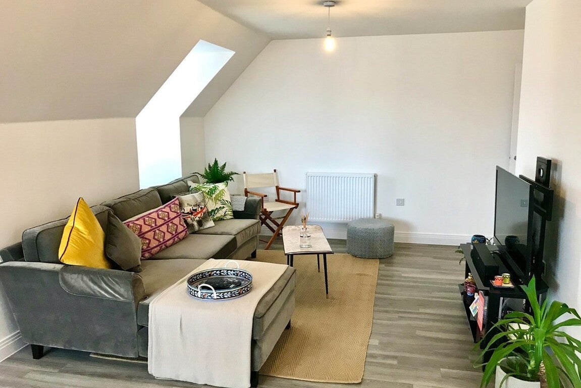 Flat Cresswell Square in Arun