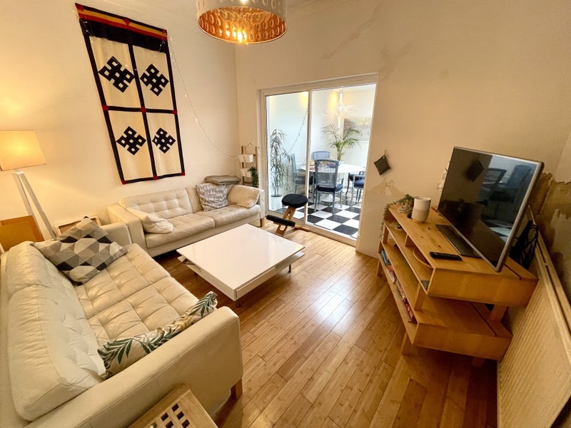 Room Meanley Road in Greater London