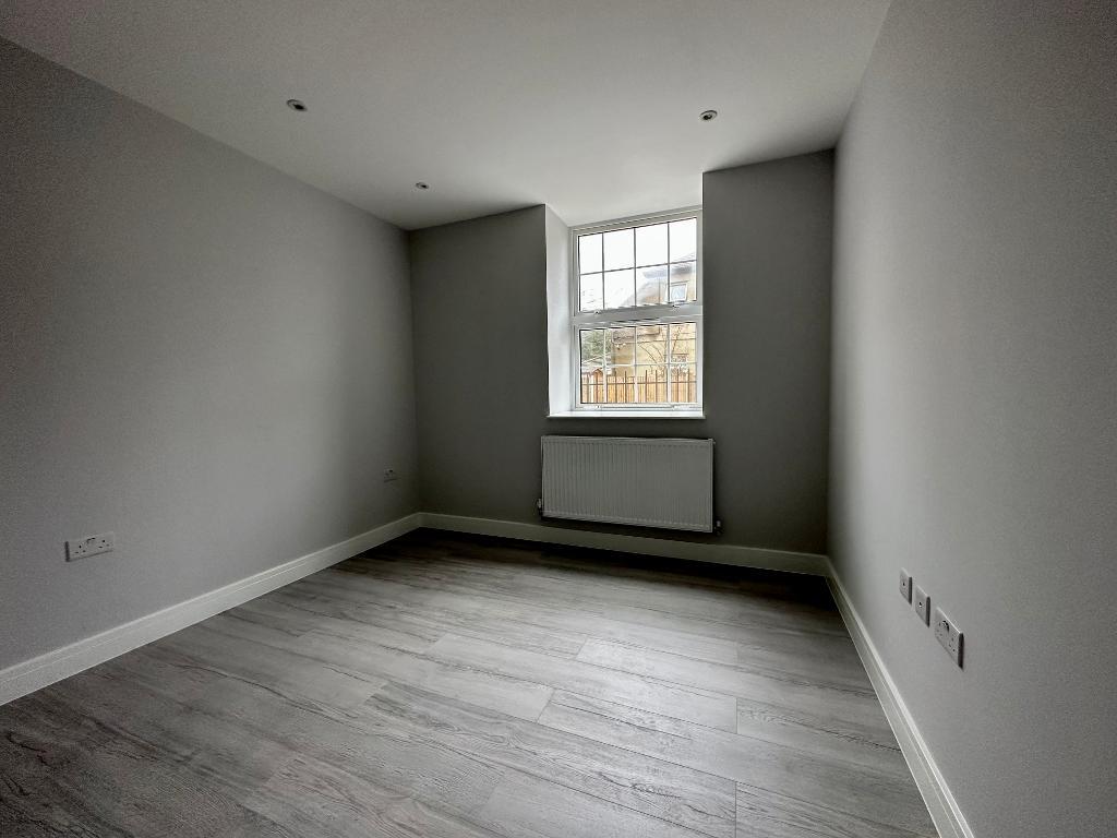Flat Broadmayne in Basildon