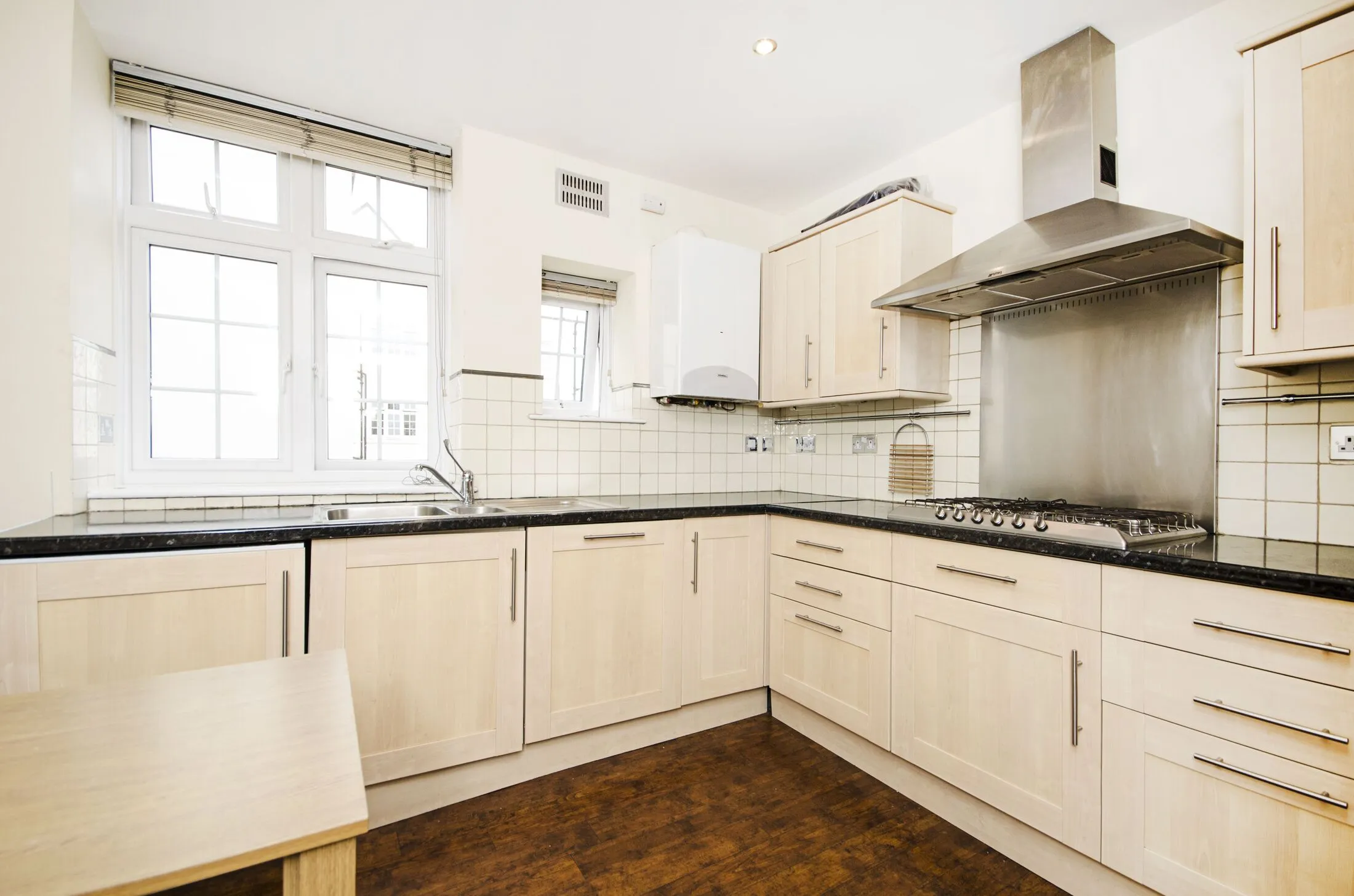 Flat Aberdeen Place in City of Westminster
