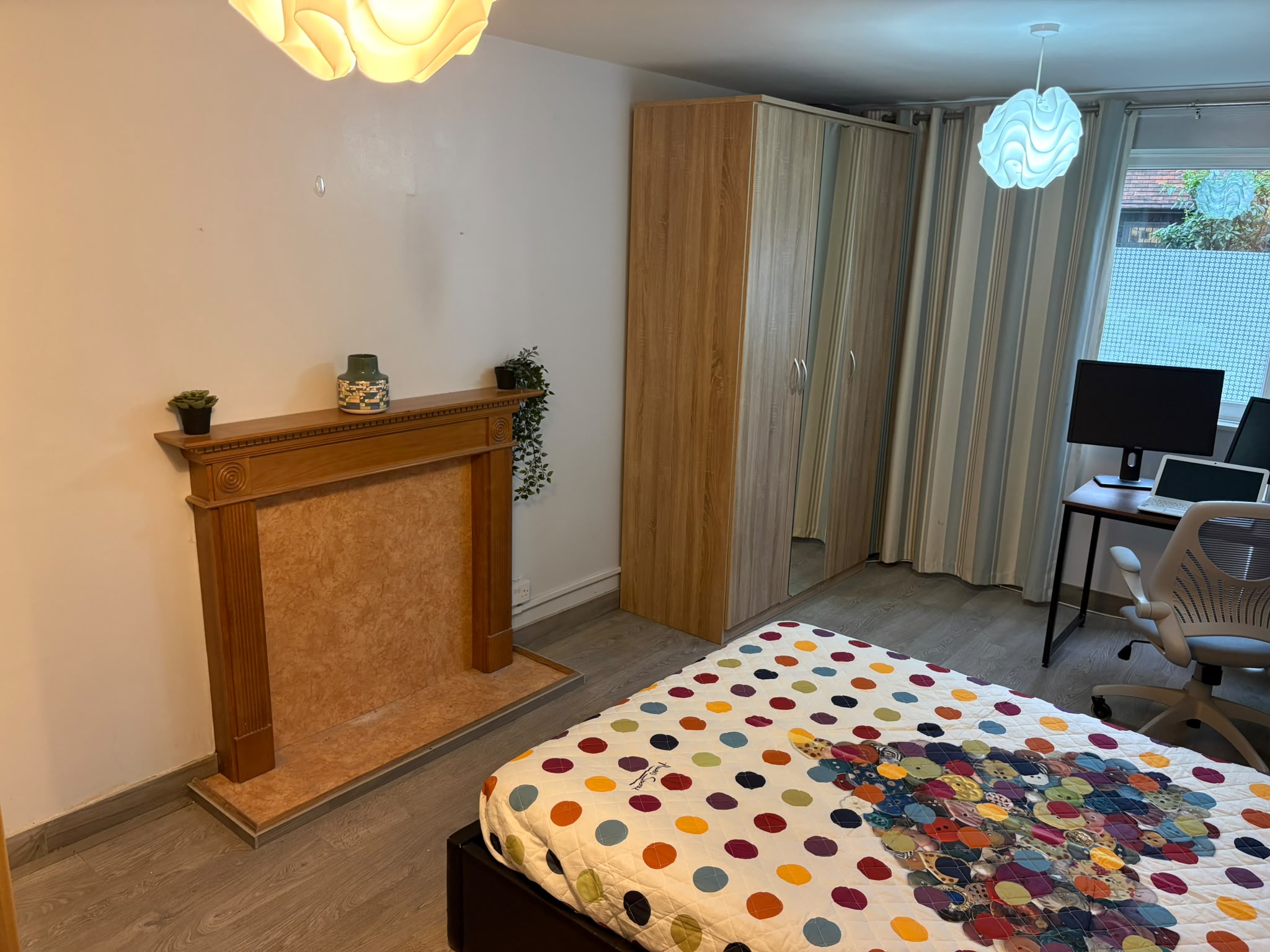 Room Rhodeswell Road in Greater London