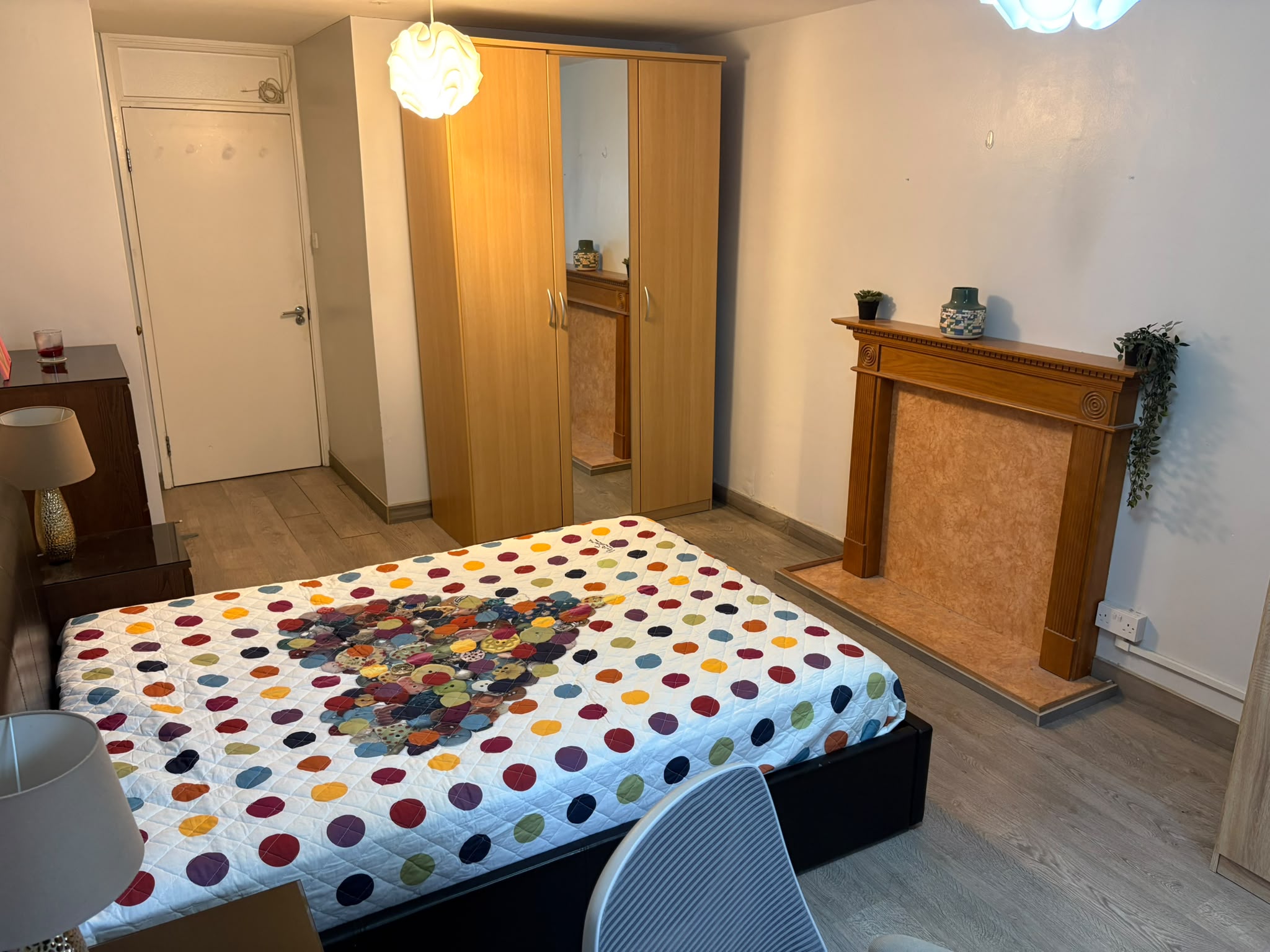 Room Rhodeswell Road in Greater London