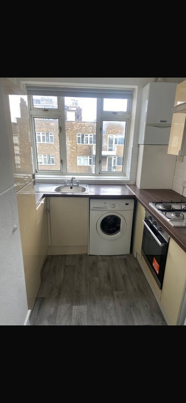 Room Wootton Street in Greater London