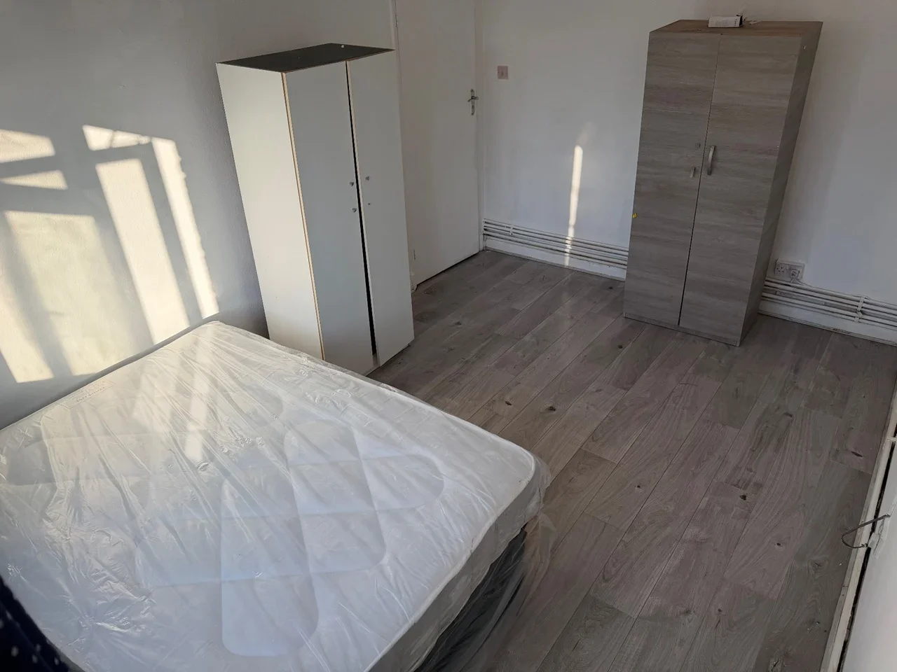 Room Victoria Road in Greater London