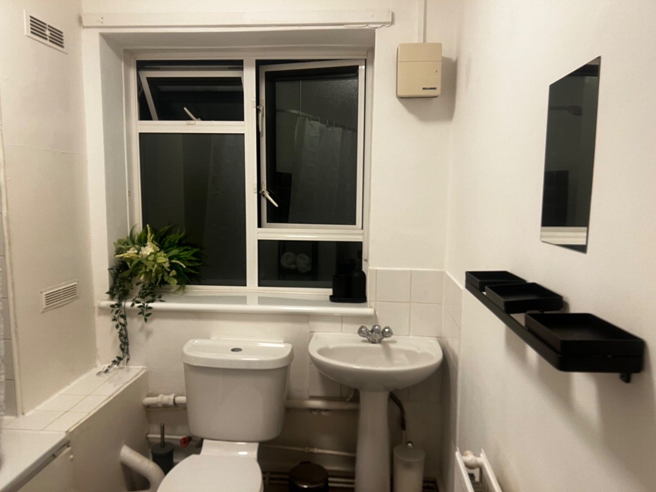 Flat Seeley Drive in Greater London
