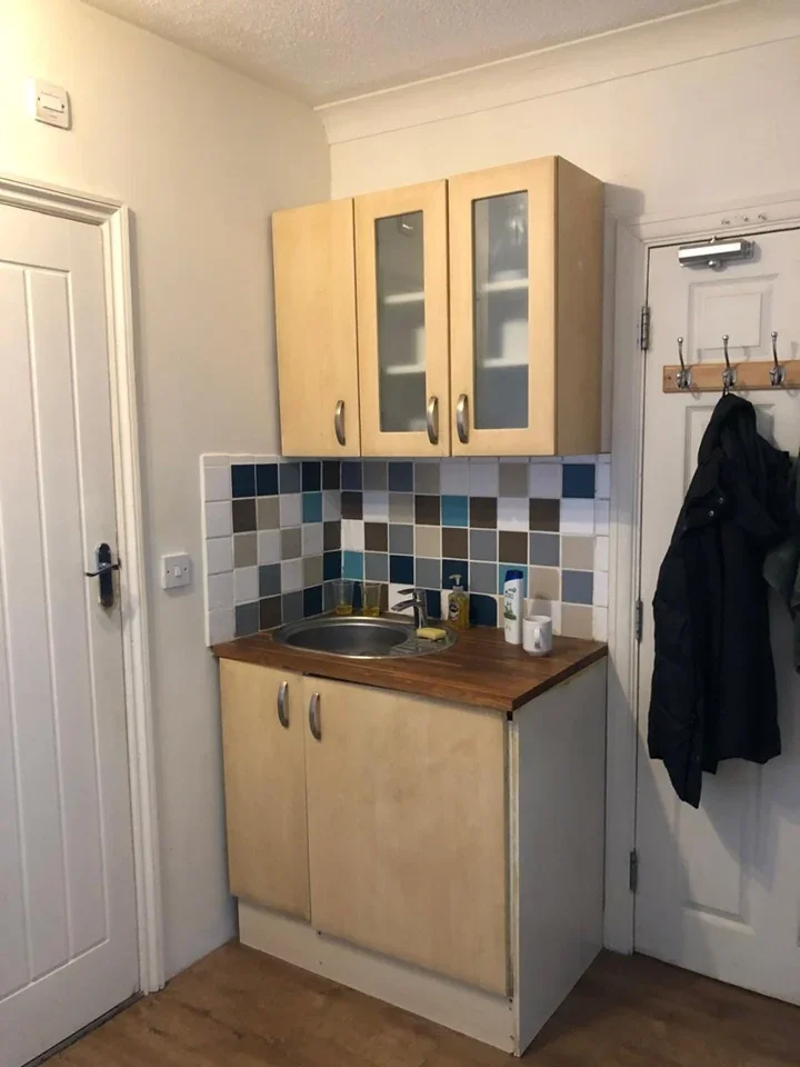 Room Shakespeare Road in Greater London