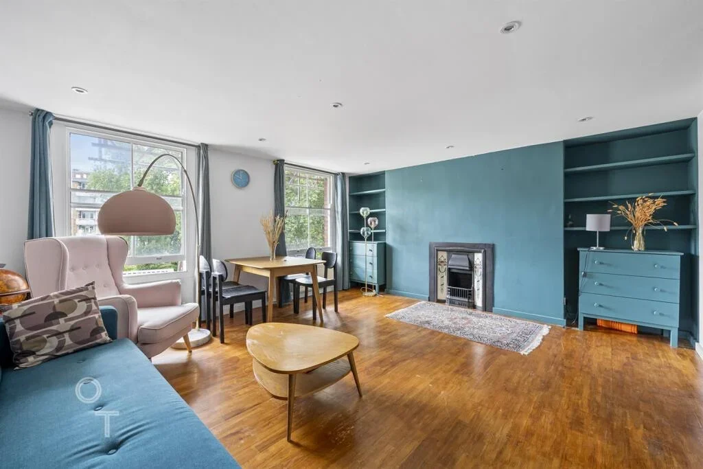 Flat St Pancras Way in Greater London