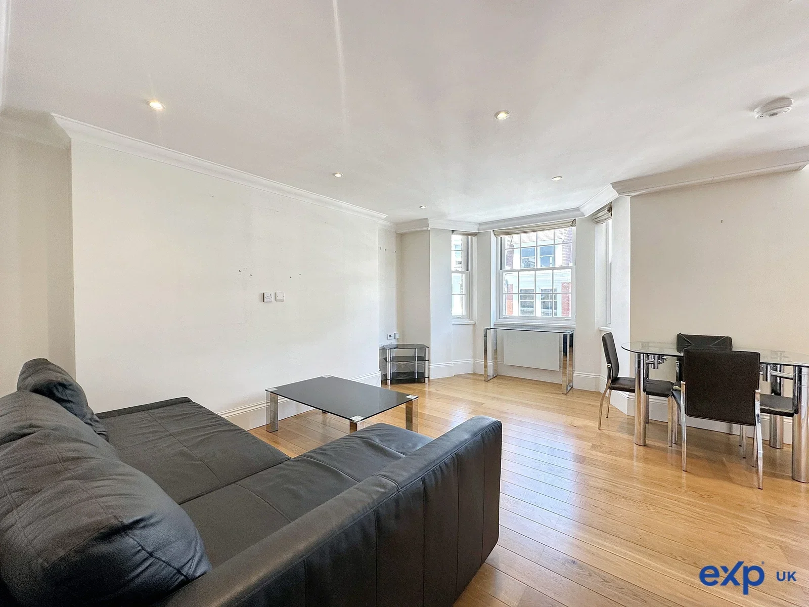 Flat Huntley Street in Greater London