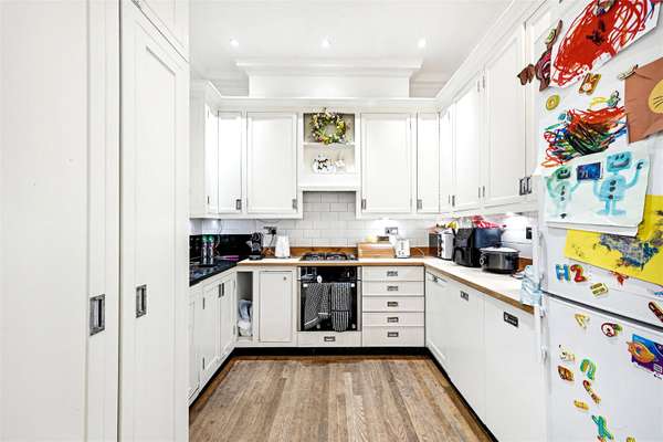 House Alderville Road in Greater London