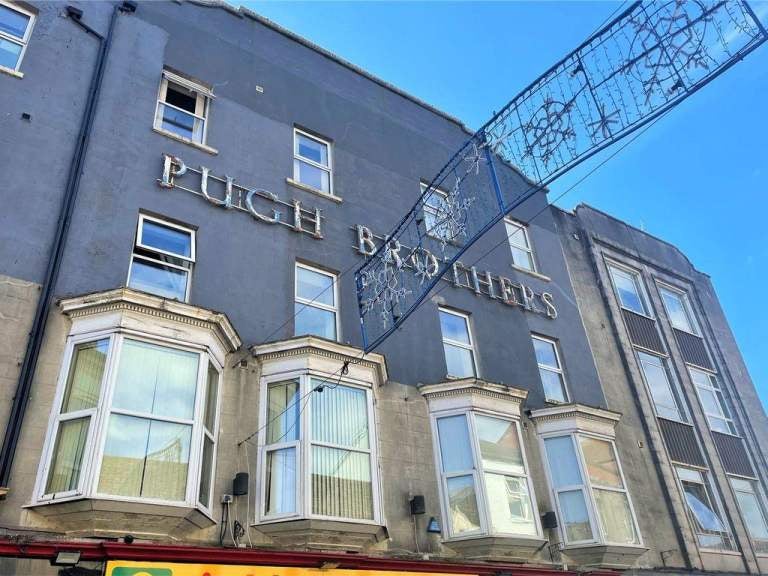 Flat Cowell Street in Llanelli