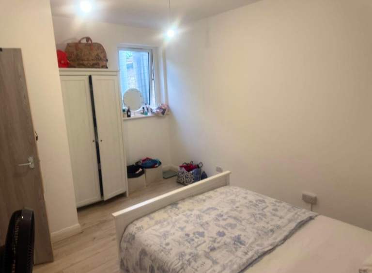 Flat South Ealing Road in Greater London