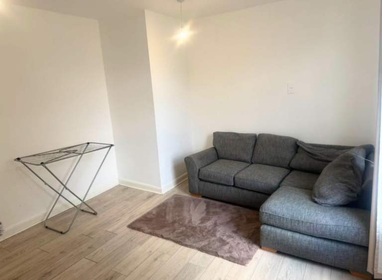 Flat South Ealing Road in Greater London