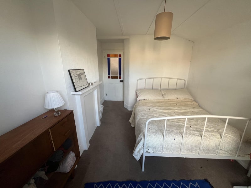 Room Lyttleton Road in Greater London