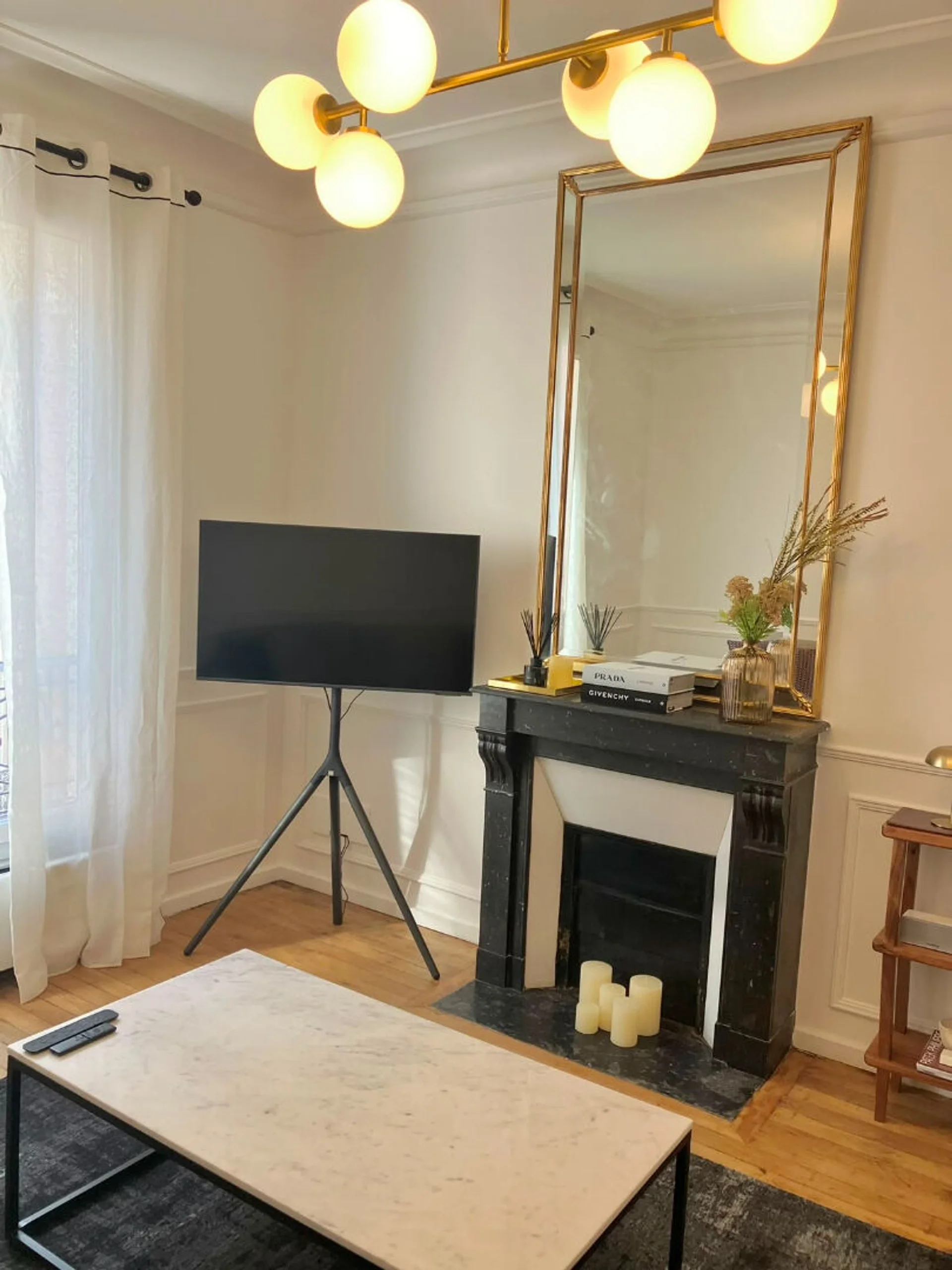 Flat Rue de l'Assomption in Paris