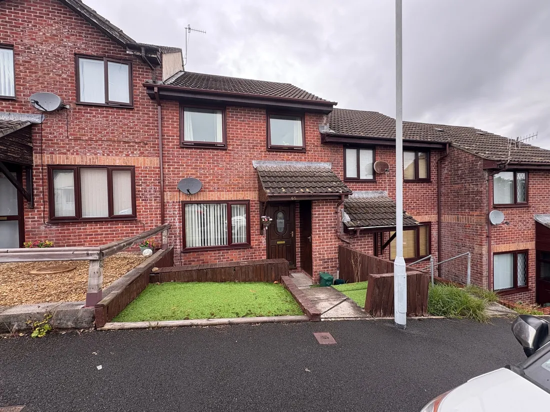 House Hillrise Park in Clydach
