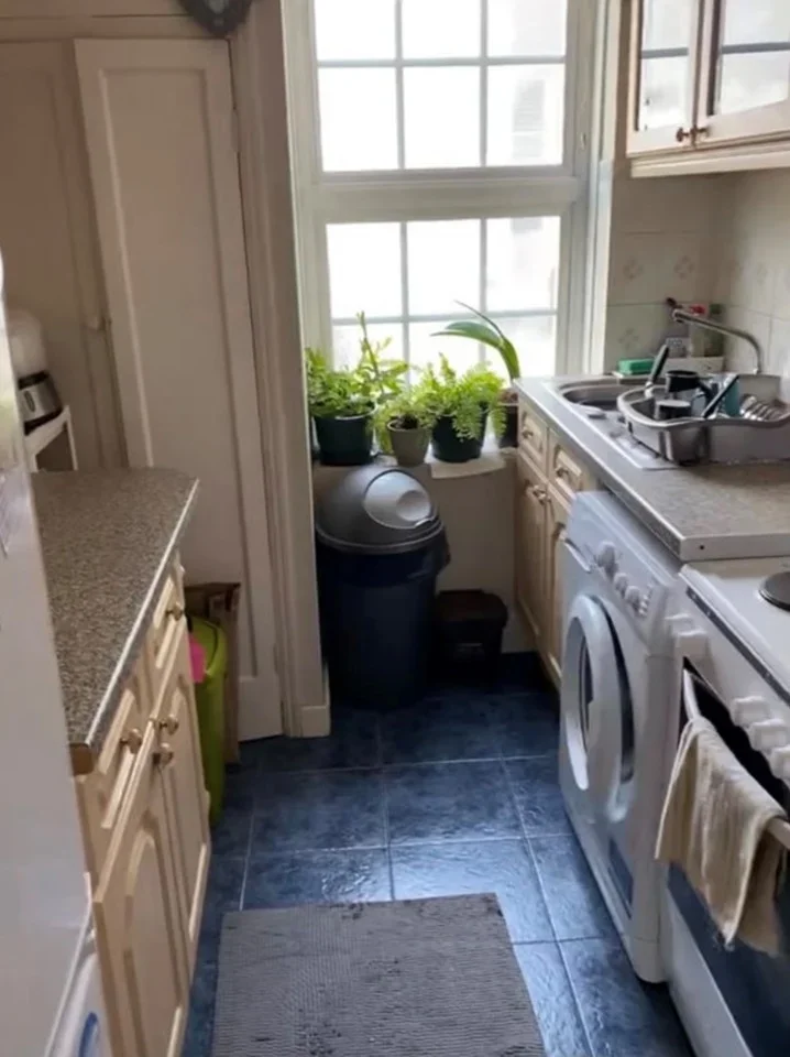 Flat West Barnes Lane in Greater London