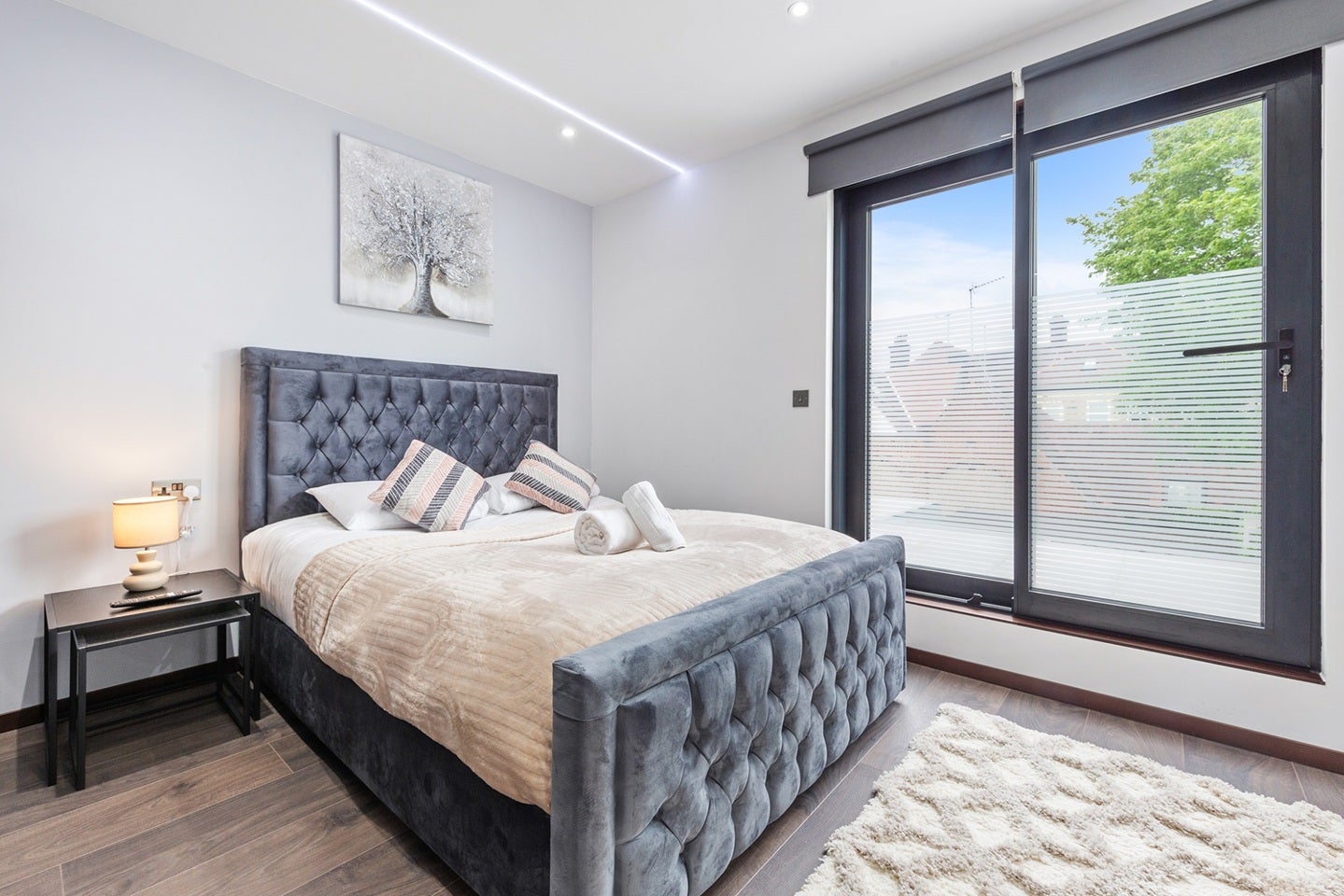 Flat Woodstock Road in Greater London