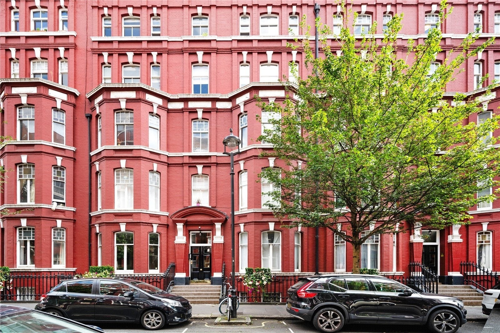 Flat Transept Street in City of Westminster