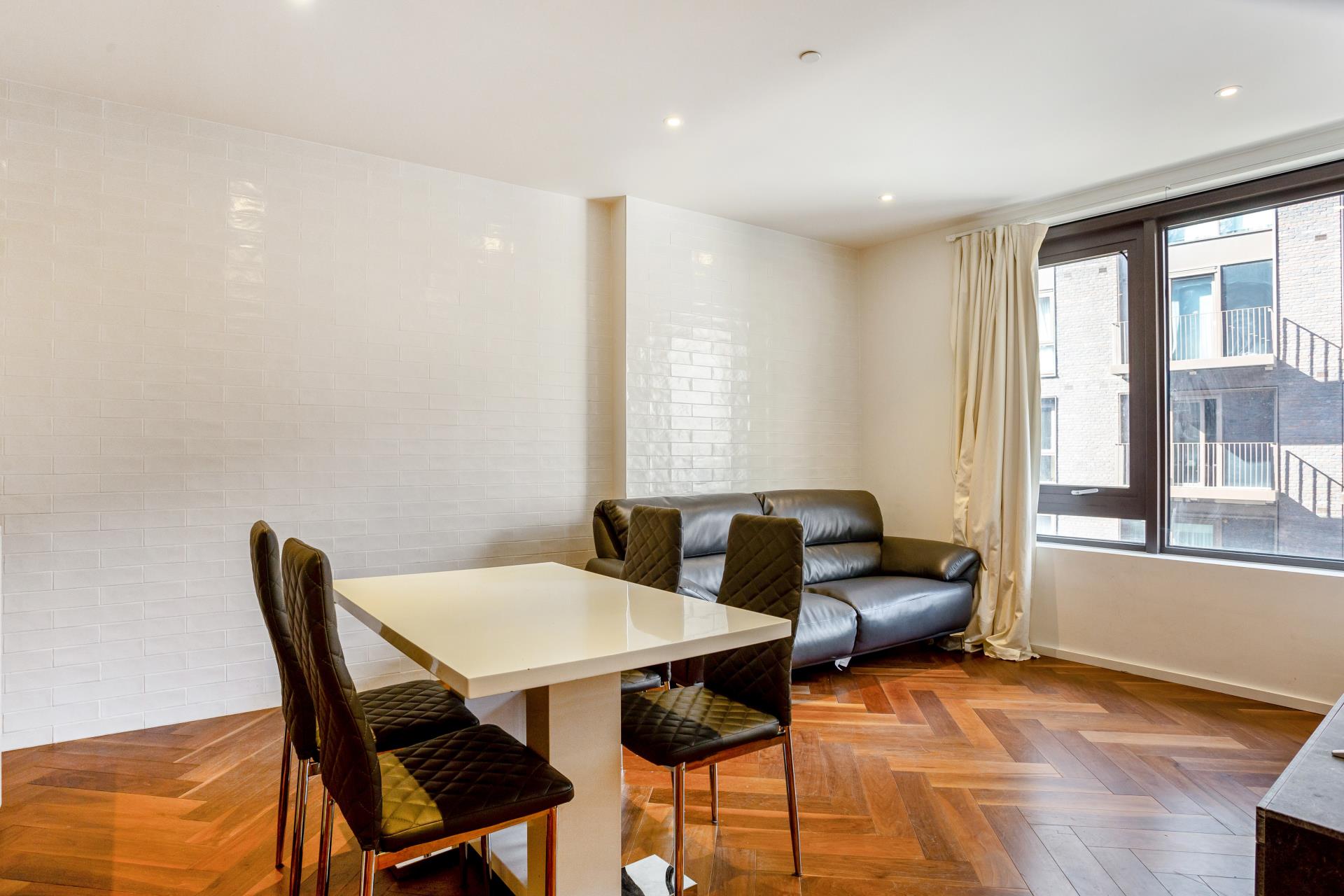 Flat New Union Square in Greater London