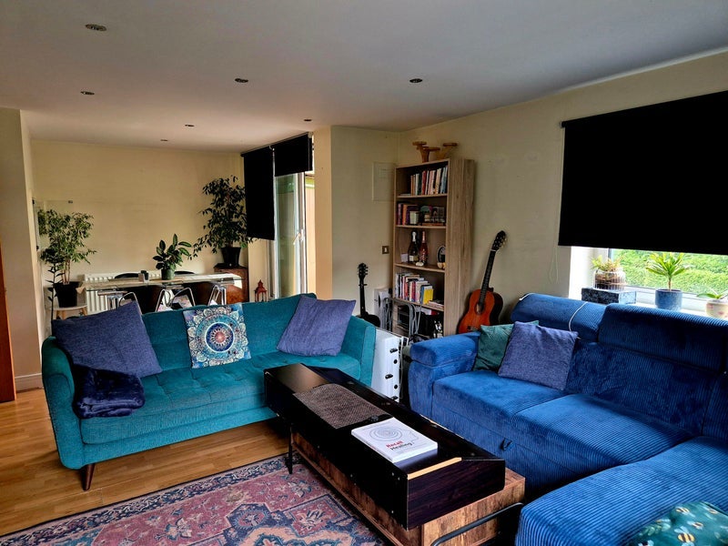 Room Booth Road in Greater London